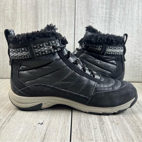 Merrell Approach Sport Mid Black Waterproof Hiking Sneaker Boot Womens Size 7.5 - Picture 2 of 10